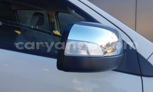 Acheter Occasion Voiture Mazda BT-50 Blanc à Walvis Bay, Namibie Acheter Occasion Voiture Mazda BT-50 Blanc à Walvis Bay, Namibie