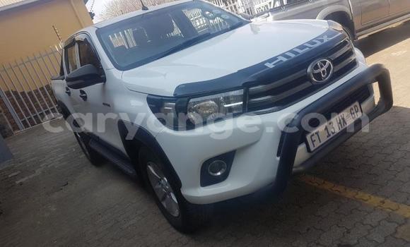 Buy Used Toyota Hilux White Car in Windhoek in Namibia Buy Used Toyota Hilux White Car in Windhoek in Namibia