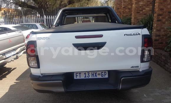 Buy Used Toyota Hilux White Car in Windhoek in Namibia Buy Used Toyota Hilux White Car in Windhoek in Namibia