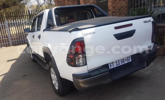 Buy Used Toyota Hilux White Car in Windhoek in Namibia Buy Used Toyota Hilux White Car in Windhoek in Namibia