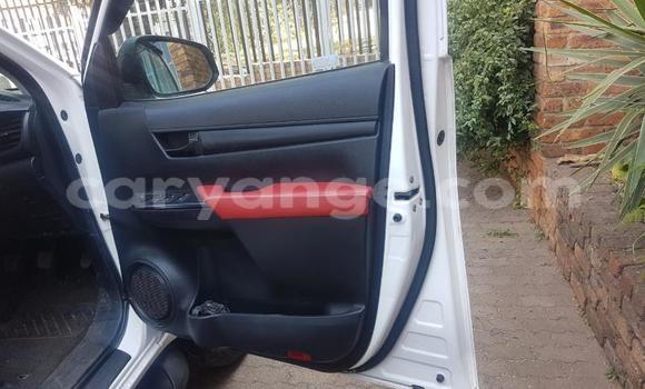 Buy Used Toyota Hilux White Car in Windhoek in Namibia Buy Used Toyota Hilux White Car in Windhoek in Namibia