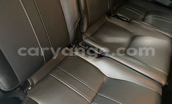 Buy Used Land Rover Discovery Silver Car in Windhoek in Namibia Buy Used Land Rover Discovery Silver Car in Windhoek in Namibia