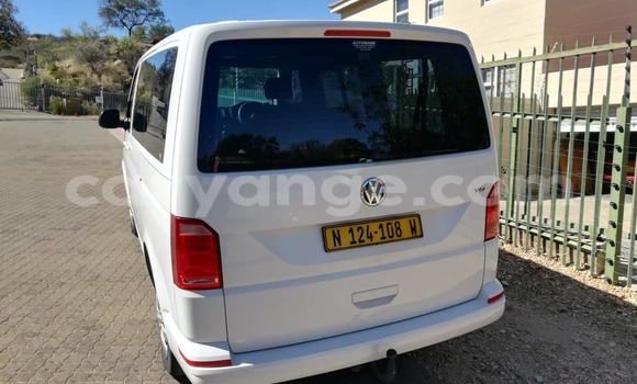 Buy Used Volkswagen Caravelle White Car in Windhoek in Namibia Buy Used Volkswagen Caravelle White Car in Windhoek in Namibia