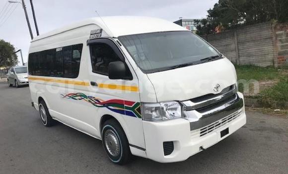 Buy Used Toyota Hi Ace White Car in Windhoek in Namibia