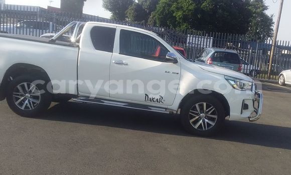 Acheter Occasion Voiture Toyota Hilux Blanc à Karasburg, Karas Acheter Occasion Voiture Toyota Hilux Blanc à Karasburg, Karas