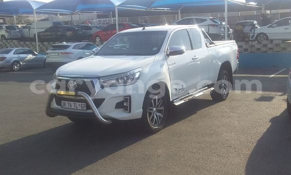 Acheter Occasion Voiture Toyota Hilux Blanc à Karasburg, Karas Acheter Occasion Voiture Toyota Hilux Blanc à Karasburg, Karas