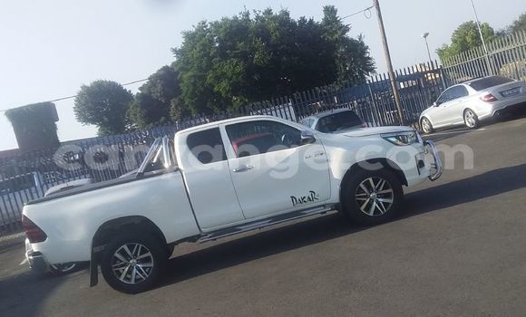 Acheter Occasion Voiture Toyota Hilux Blanc à Karasburg, Karas Acheter Occasion Voiture Toyota Hilux Blanc à Karasburg, Karas