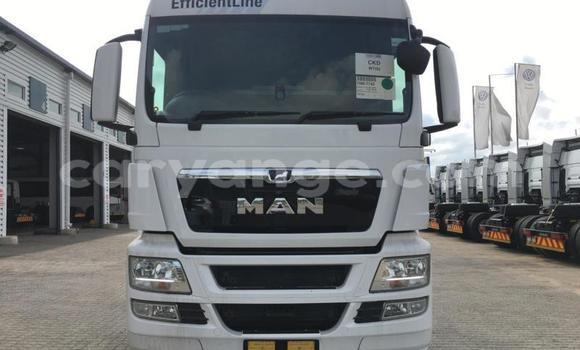 Buy Used Man M2000 White Truck in Windhoek in Namibia