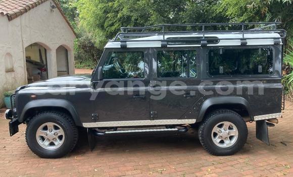 Buy Used Land Rover Defender Black Car in Windhoek in Namibia Buy Used Land Rover Defender Black Car in Windhoek in Namibia