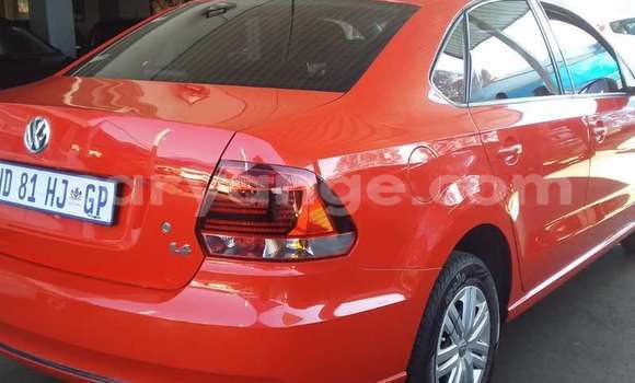 Acheter Occasion Voiture Volkswagen Polo Rouge à Windhoek, Namibie Acheter Occasion Voiture Volkswagen Polo Rouge à Windhoek, Namibie