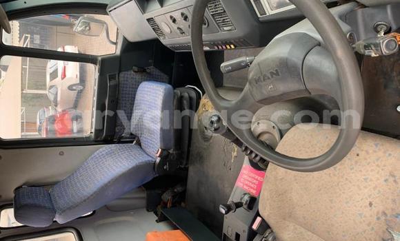 Acheter Occasion Utilitaire Man M2000 Blanc à Windhoek, Namibie Acheter Occasion Utilitaire Man M2000 Blanc à Windhoek, Namibie