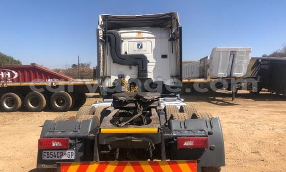 Acheter Occasion Utilitaire Scania R470 Blanc à Windhoek, Namibie Acheter Occasion Utilitaire Scania R470 Blanc à Windhoek, Namibie