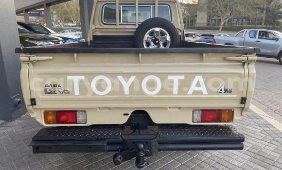 Acheter Occasion Voiture Toyota Land Cruiser Beige à Windhoek, Namibie Acheter Occasion Voiture Toyota Land Cruiser Beige à Windhoek, Namibie