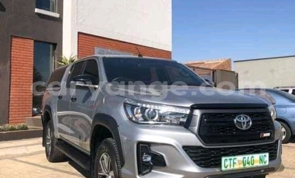 Buy Used Toyota Hilux Silver Car in Windhoek in Namibia