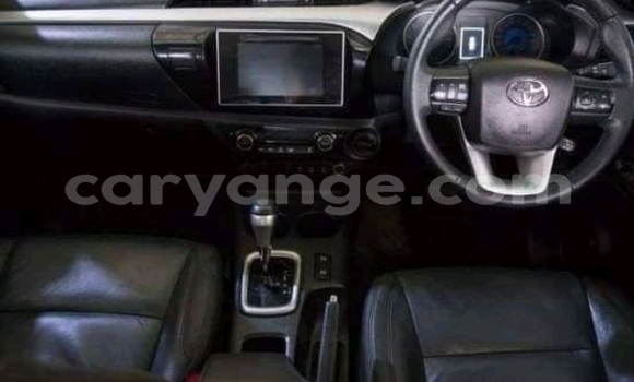 Acheter Occasion Voiture Toyota Hilux Gris à Windhoek, Namibie Acheter Occasion Voiture Toyota Hilux Gris à Windhoek, Namibie