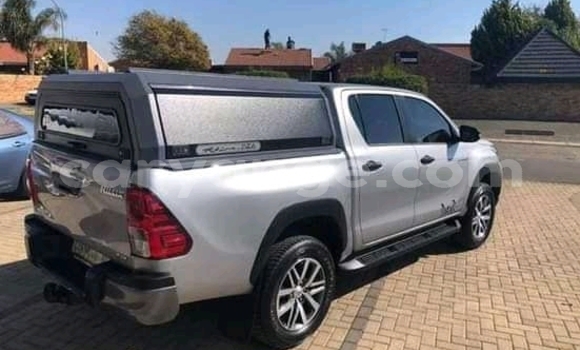 Acheter Occasion Voiture Toyota Hilux Gris à Windhoek, Namibie Acheter Occasion Voiture Toyota Hilux Gris à Windhoek, Namibie