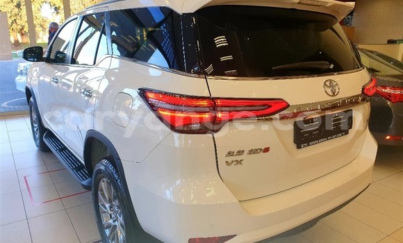 Acheter Occasion Voiture Toyota Fortuner Blanc à Karasburg, Karas Acheter Occasion Voiture Toyota Fortuner Blanc à Karasburg, Karas