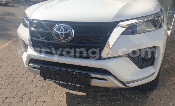 Buy Used Toyota Fortuner White Car in Karasburg in Karas Buy Used Toyota Fortuner White Car in Karasburg in Karas