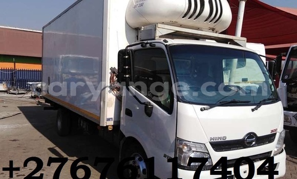 Buy Used Hino 300 Series White Truck in Windhoek in Namibia