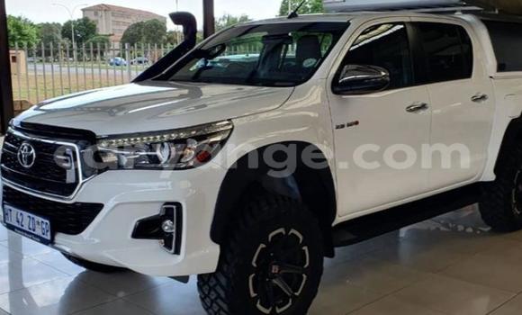 Buy Used Toyota Hilux White Car in Aranos in Hardap Buy Used Toyota Hilux White Car in Aranos in Hardap