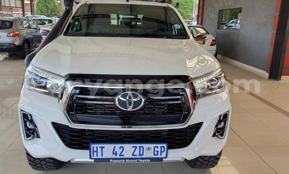 Buy Used Toyota Hilux White Car in Aranos in Hardap Buy Used Toyota Hilux White Car in Aranos in Hardap