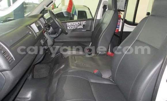 Acheter Occasion Voiture Toyota Hi Ace Blanc à Windhoek, Namibie Acheter Occasion Voiture Toyota Hi Ace Blanc à Windhoek, Namibie