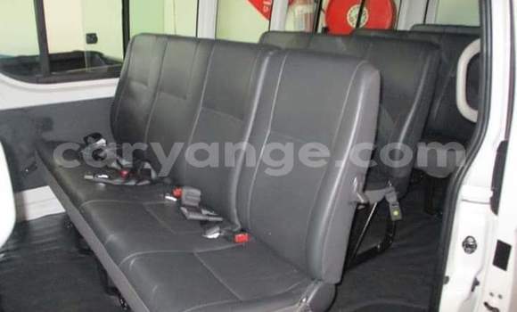 Acheter Occasion Voiture Toyota Hi Ace Blanc à Windhoek, Namibie Acheter Occasion Voiture Toyota Hi Ace Blanc à Windhoek, Namibie