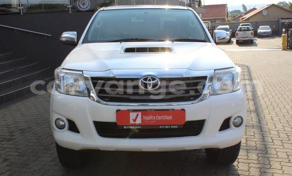 Buy Used Toyota Hilux White Car in Karasburg in Karas Buy Used Toyota Hilux White Car in Karasburg in Karas