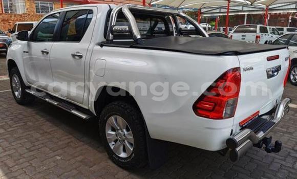 Buy Used Toyota Hilux White Car in Karasburg in Karas Buy Used Toyota Hilux White Car in Karasburg in Karas