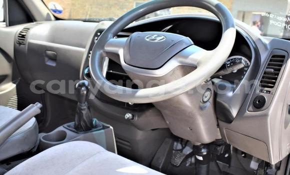 Buy Used Hyundai H200 White Car in Windhoek in Namibia Buy Used Hyundai H200 White Car in Windhoek in Namibia