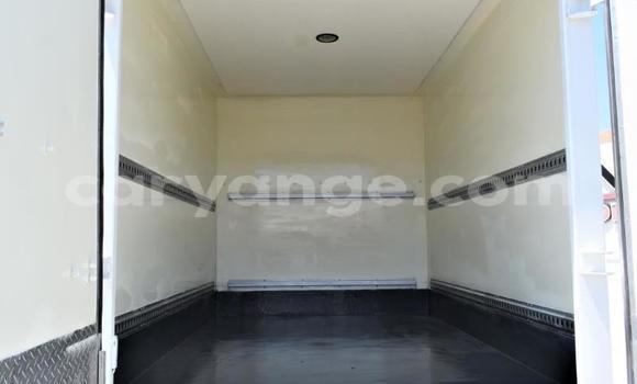 Buy Used Hyundai H200 White Car in Windhoek in Namibia Buy Used Hyundai H200 White Car in Windhoek in Namibia