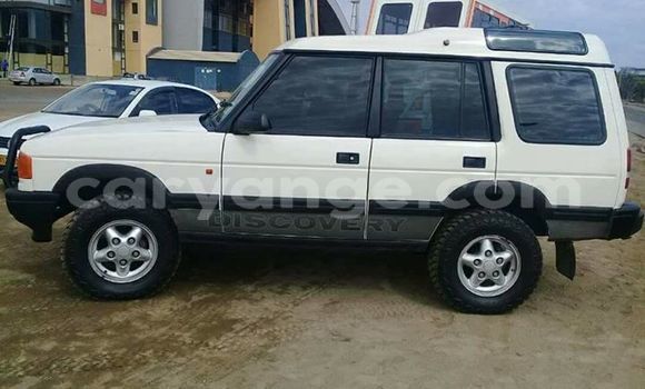 Acheter Occasion Voiture Land Rover Discovery Blanc à Swakopmund, Namibie Acheter Occasion Voiture Land Rover Discovery Blanc à Swakopmund, Namibie