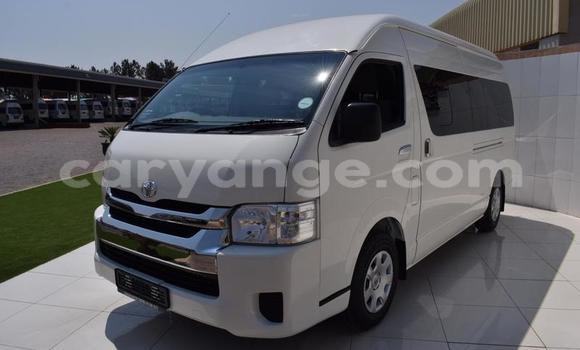 Buy Used Toyota Hi Ace White Car in Windhoek in Namibia