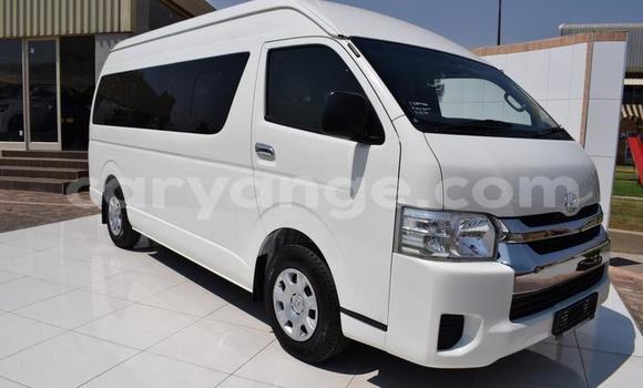 Buy Used Toyota Hi Ace White Car in Windhoek in Namibia Buy Used Toyota Hi Ace White Car in Windhoek in Namibia