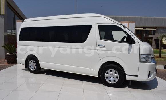Buy Used Toyota Hi Ace White Car in Windhoek in Namibia Buy Used Toyota Hi Ace White Car in Windhoek in Namibia