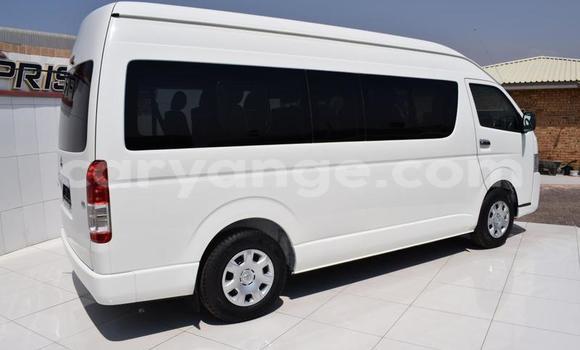 Buy Used Toyota Hi Ace White Car in Windhoek in Namibia Buy Used Toyota Hi Ace White Car in Windhoek in Namibia