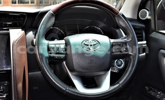 Acheter Occasion Voiture Toyota Fortuner Beige à Windhoek, Namibie Acheter Occasion Voiture Toyota Fortuner Beige à Windhoek, Namibie