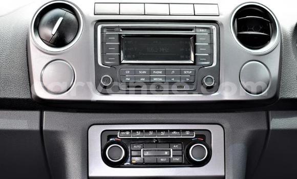 Acheter Occasion Voiture Volkswagen Amarok Blanc à Walvis Bay, Namibie Acheter Occasion Voiture Volkswagen Amarok Blanc à Walvis Bay, Namibie