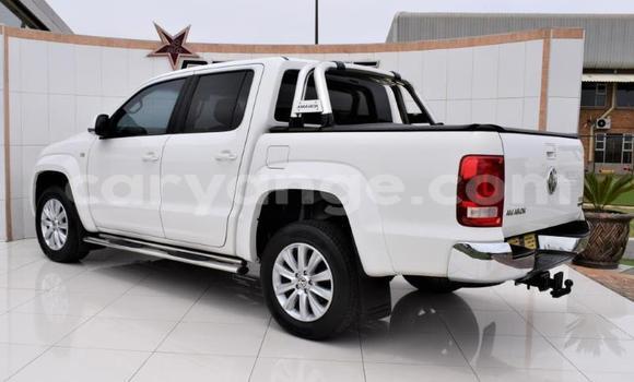 Acheter Occasion Voiture Volkswagen Amarok Blanc à Walvis Bay, Namibie Acheter Occasion Voiture Volkswagen Amarok Blanc à Walvis Bay, Namibie