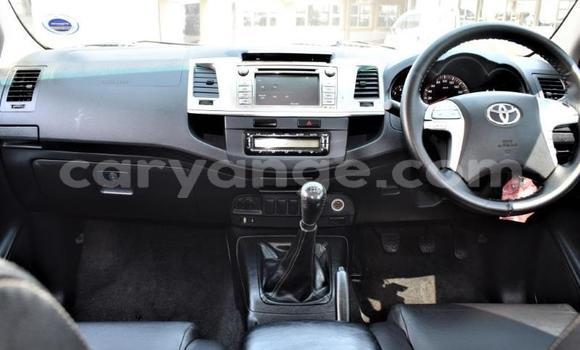 Acheter Occasion Voiture Toyota Hilux Blanc à Windhoek, Namibie Acheter Occasion Voiture Toyota Hilux Blanc à Windhoek, Namibie