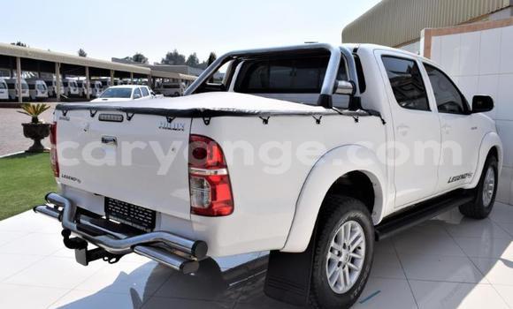 Acheter Occasion Voiture Toyota Hilux Blanc à Windhoek, Namibie Acheter Occasion Voiture Toyota Hilux Blanc à Windhoek, Namibie