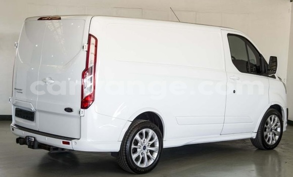 Buy Used Ford Tourneo Custom White Car in Windhoek in Namibia Buy Used Ford Tourneo Custom White Car in Windhoek in Namibia