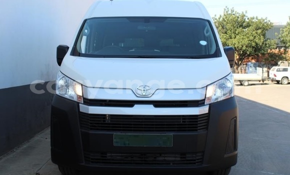 Buy Used Toyota Grand HiAce White Car in Windhoek in Namibia Buy Used Toyota Grand HiAce White Car in Windhoek in Namibia