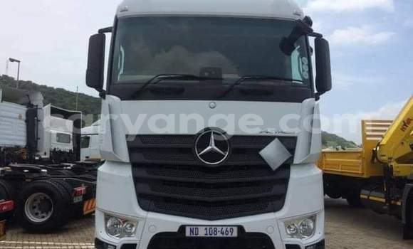 Buy Used Mercedes‒Benz Arocs White Truck in Windhoek in Namibia