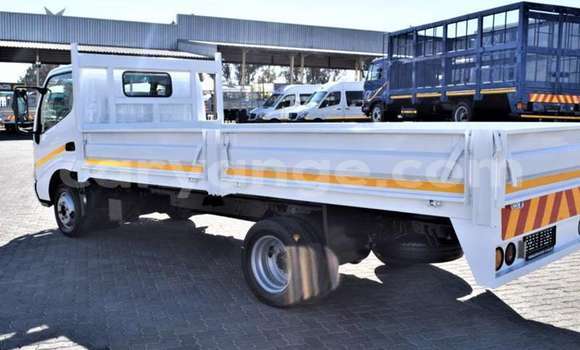 Buy Used Toyota Dyna White Truck in Windhoek in Namibia Buy Used Toyota Dyna White Truck in Windhoek in Namibia