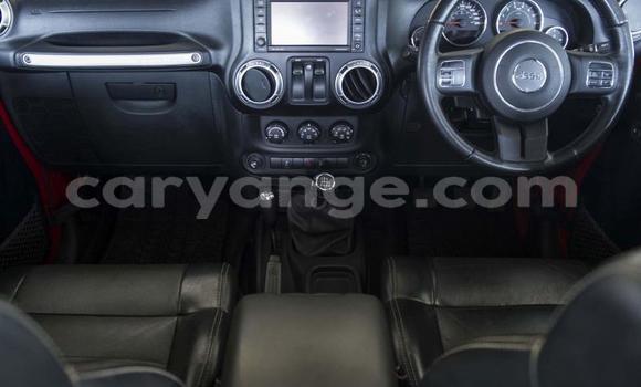 Acheter Occasion Voiture Jeep Wrangler Rouge à Walvis Bay, Namibie Acheter Occasion Voiture Jeep Wrangler Rouge à Walvis Bay, Namibie