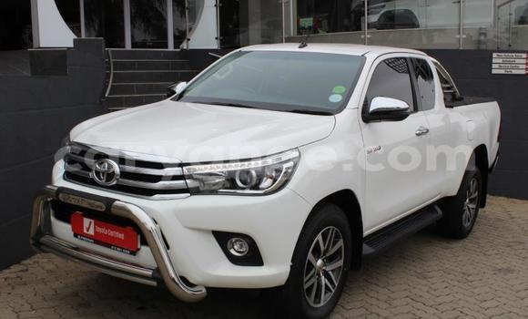 Acheter Occasion Voiture Toyota Hilux Blanc à Karasburg, Karas
