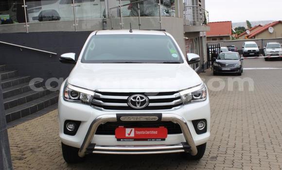 Acheter Occasion Voiture Toyota Hilux Blanc à Karasburg, Karas Acheter Occasion Voiture Toyota Hilux Blanc à Karasburg, Karas