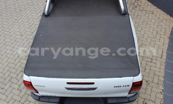 Acheter Occasion Voiture Toyota Hilux Blanc à Karasburg, Karas Acheter Occasion Voiture Toyota Hilux Blanc à Karasburg, Karas