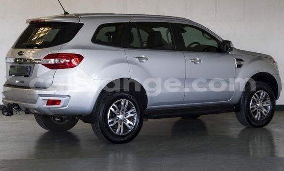 Buy Used Ford Everest Silver Car in Windhoek in Namibia Buy Used Ford Everest Silver Car in Windhoek in Namibia
